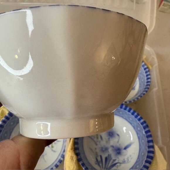 Set Of 6 Japanese Porcelain Bowls With Blue Floral Pattern - Picture 5 of 6